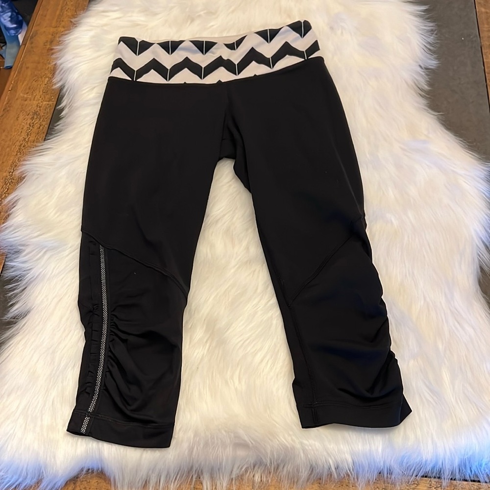 Lululemon cropped leggings Size 4